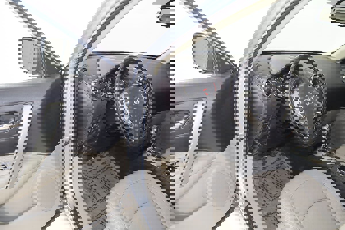 Used 2013 Nissan Rogue SL image 42