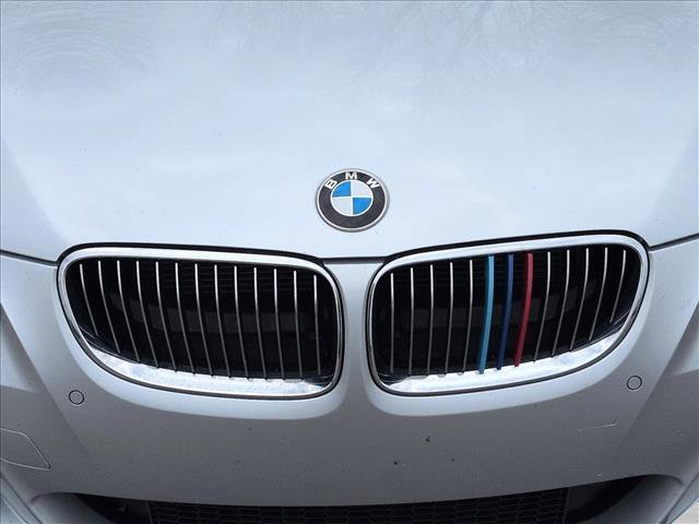 Used 2012 BMW 335i Convertible image 13