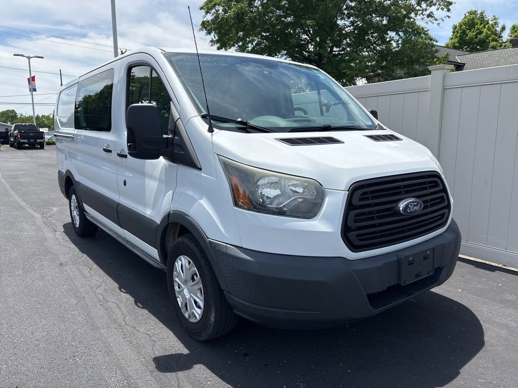 Used 2015 Ford Transit 150 130 Low Roof RWD image 2