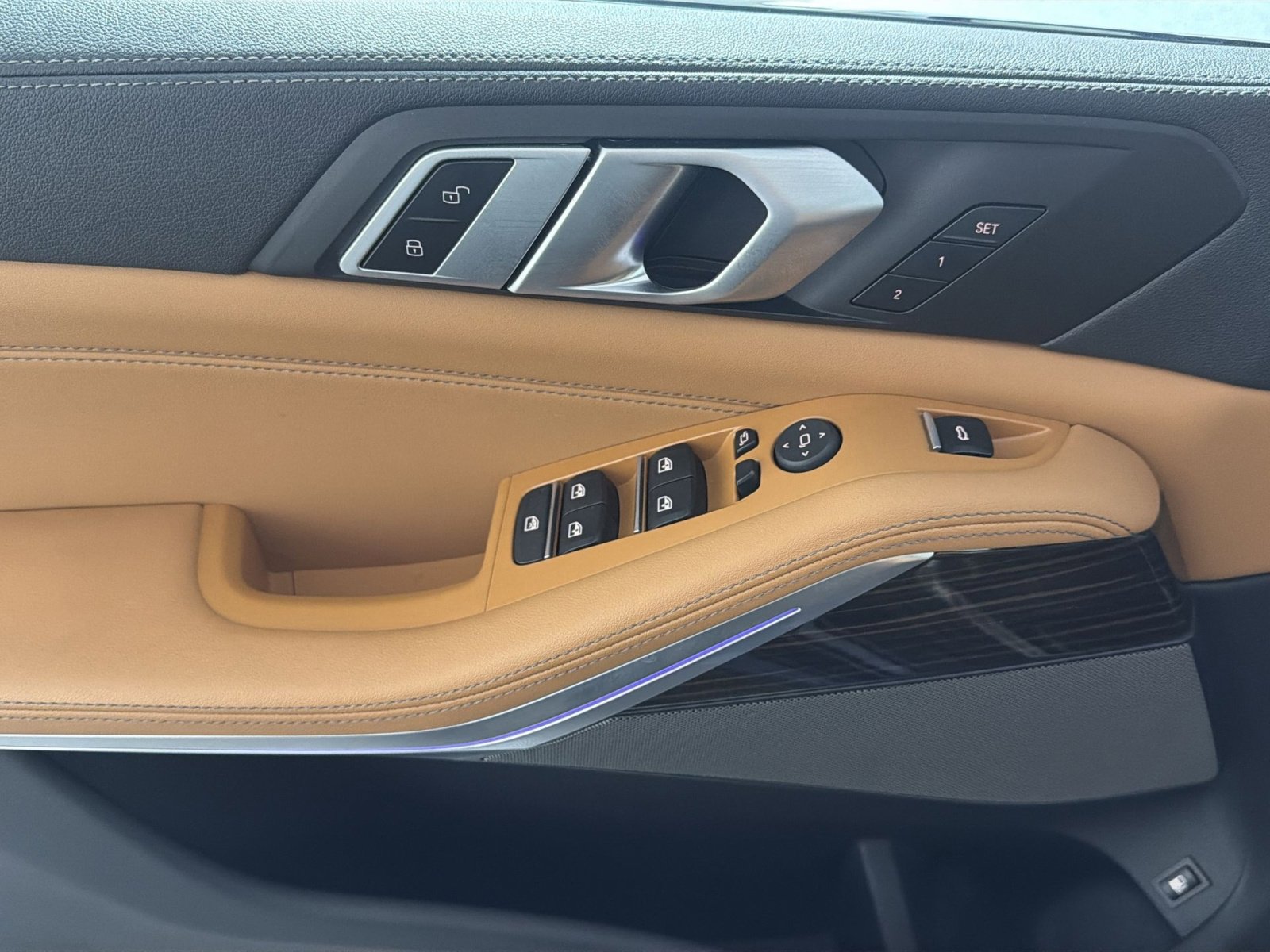 Used 2023 BMW X5 xDrive45e w/ M Sport Package image 15