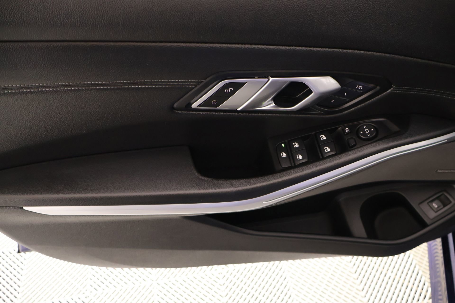 Used 2019 BMW 330i Sedan w/ Premium Package RWD image 17