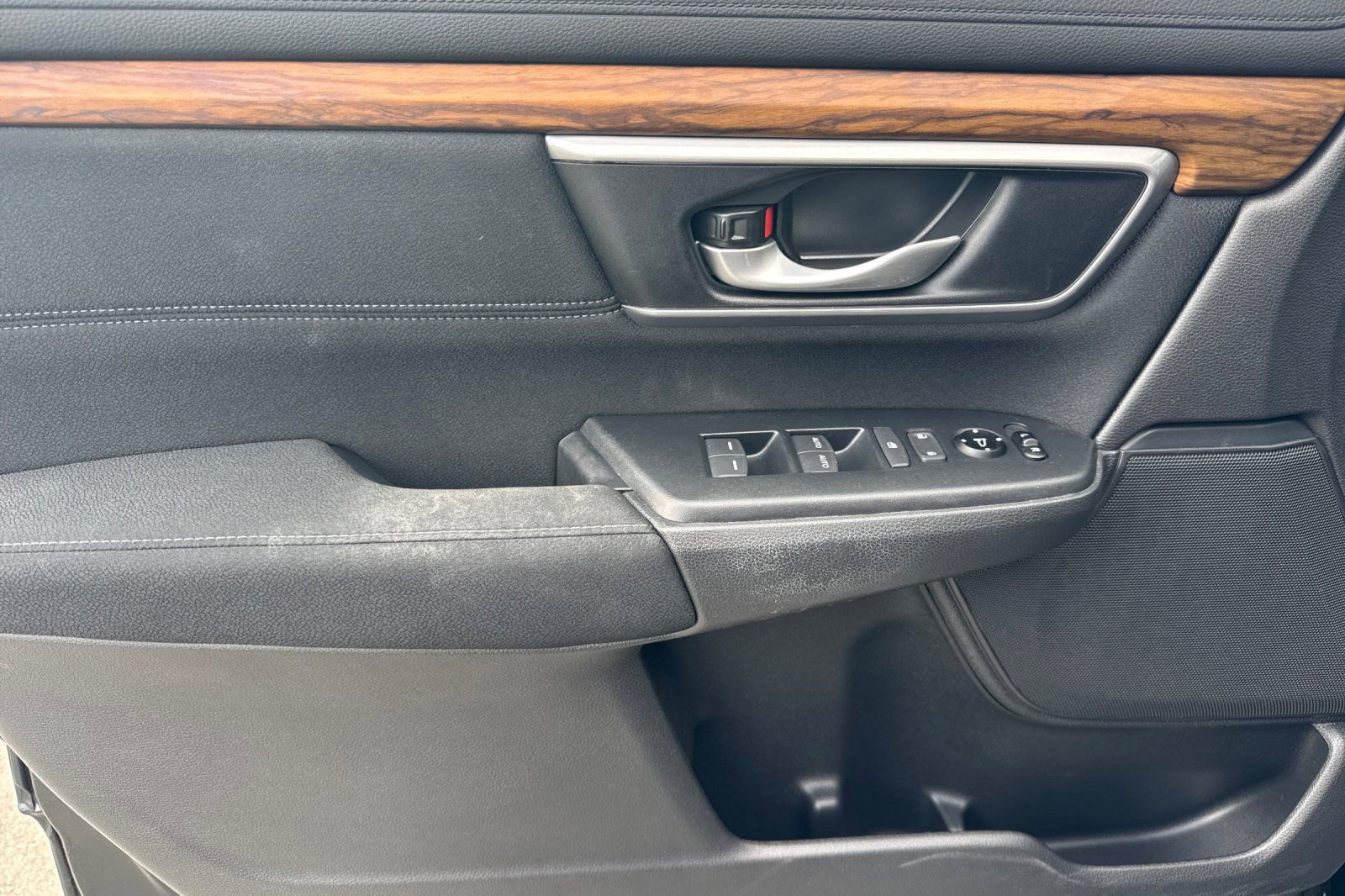 Used 2017 Honda CR-V EX image 14