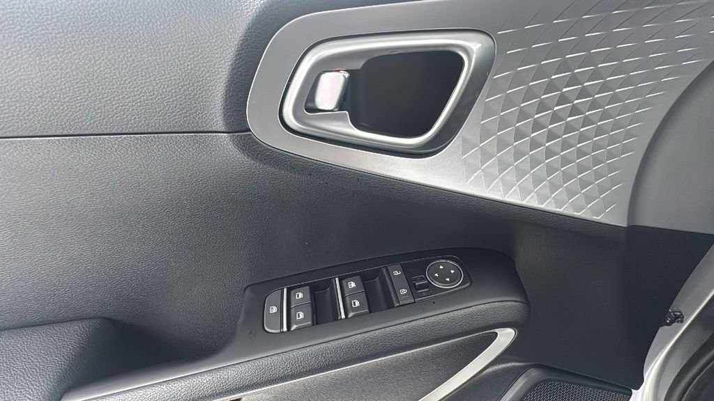 New 2025 Kia Soul LX image 19
