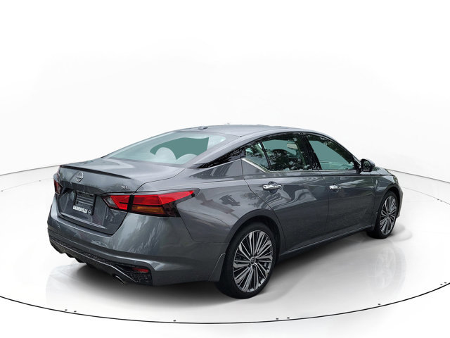Used 2025 Nissan Altima 2.5 SL FWD image 2