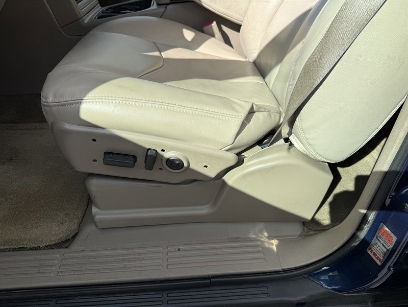 Used 2003 GMC Yukon SLT w/ 1SD Preferred Equipment Group image 29