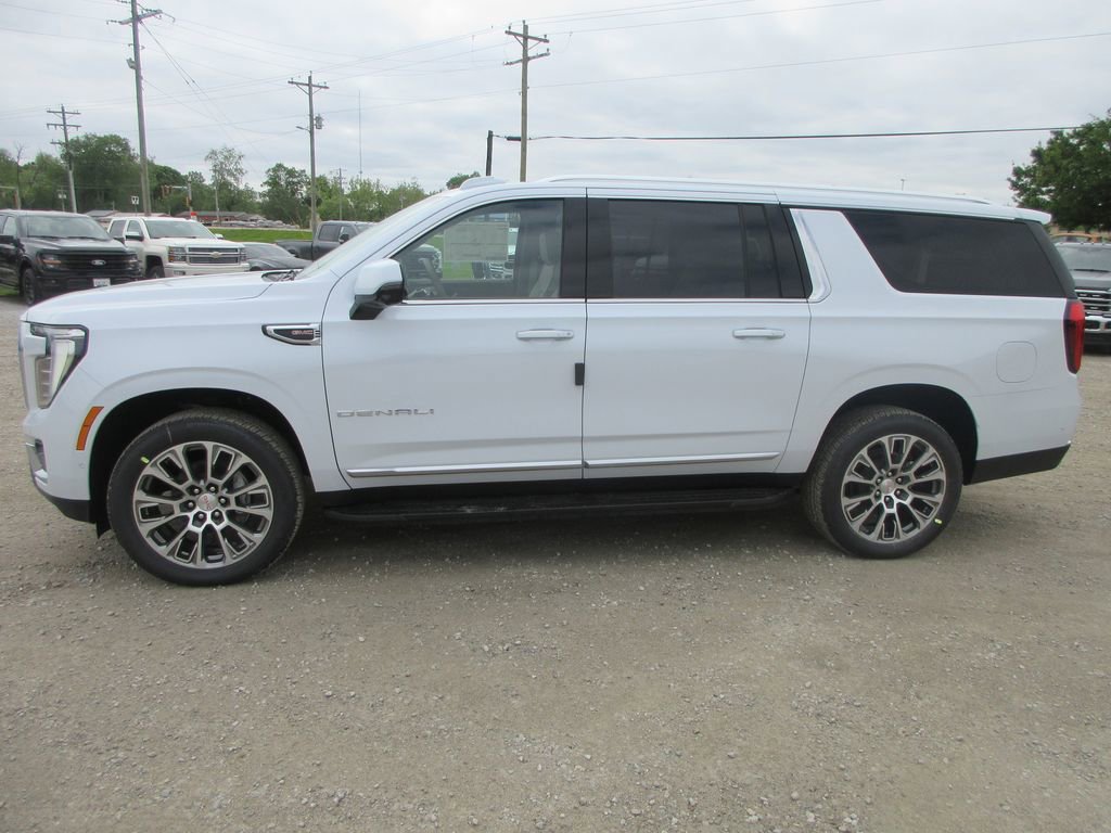 New 2026 GMC Yukon XL Denali AWD/4WD image 7