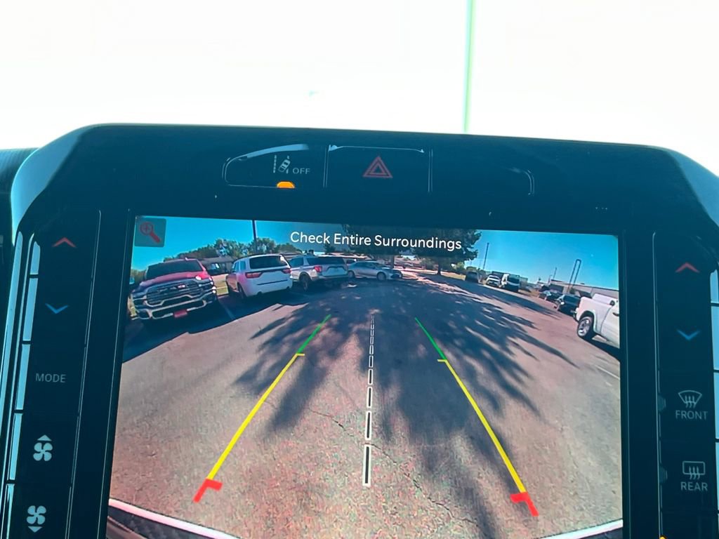 New 2026 RAM 1500 4x4 Crew Cab image 9