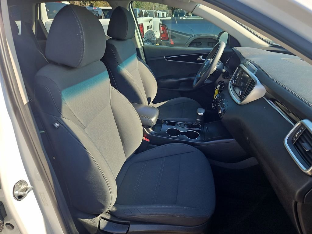 Used 2020 Kia Sorento AWD V6 image 16