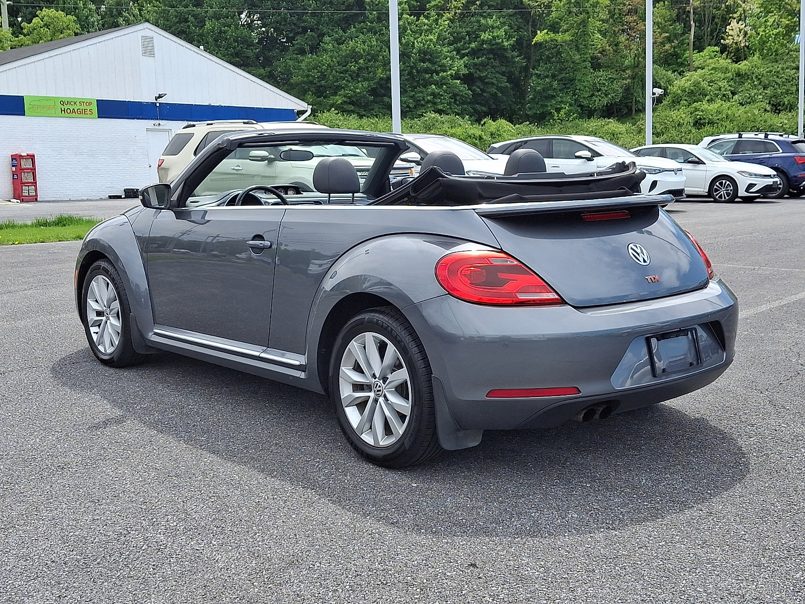 Used 2014 Volkswagen Beetle TDI FWD image 4