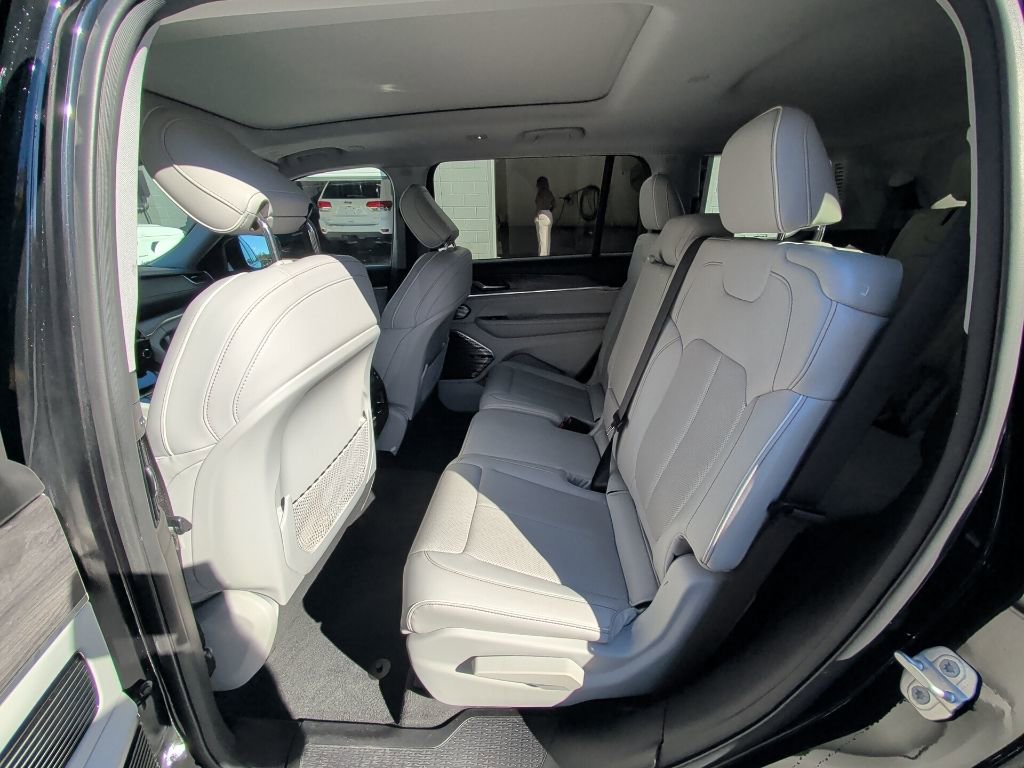 Used 2022 Jeep Grand Cherokee L Overland image 13