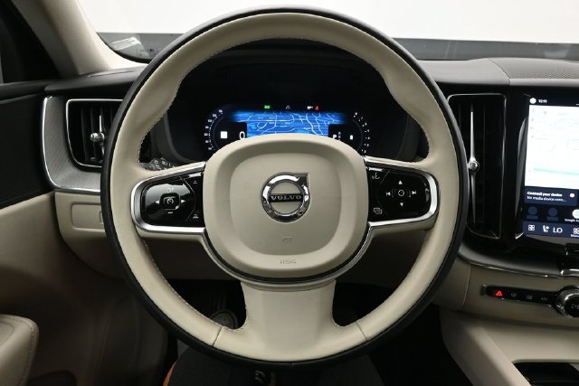 Used 2024 Volvo XC60 B5 Plus w/ Protection Package Premier AWD/4WD image 23