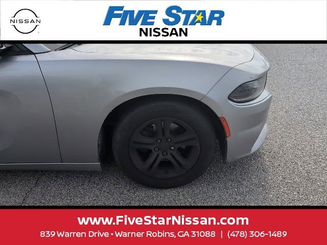 Used 2015 Dodge Charger SE RWD image 18