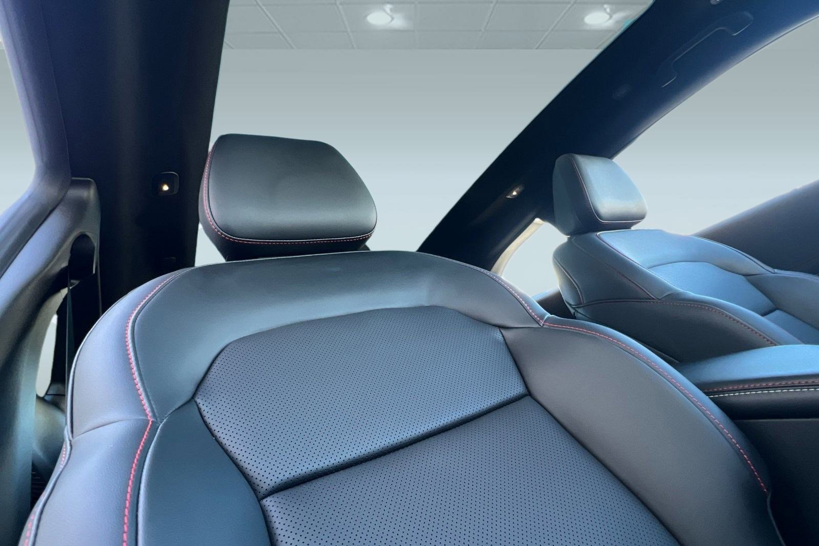 Used 2024 Dodge Charger R/T w/ Plus Group image 31