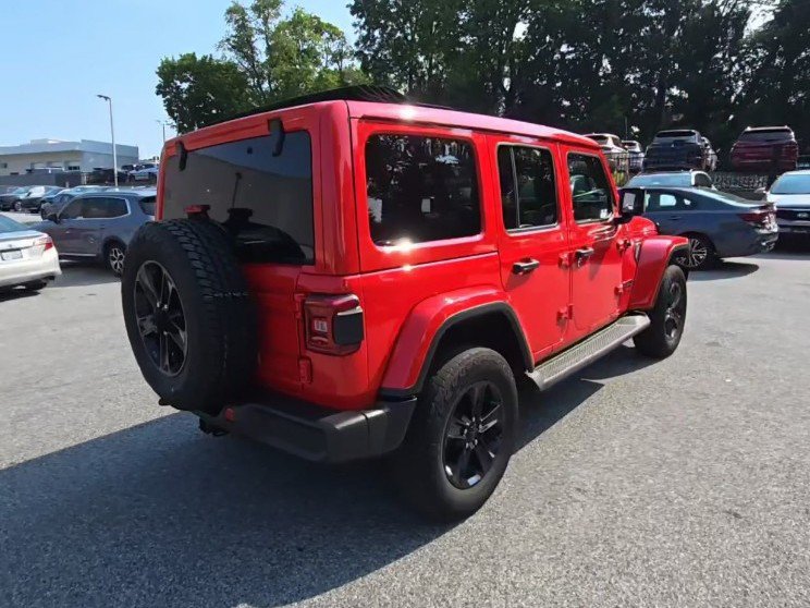 Certified 2022 Jeep Wrangler Unlimited Sahara AWD/4WD image 2