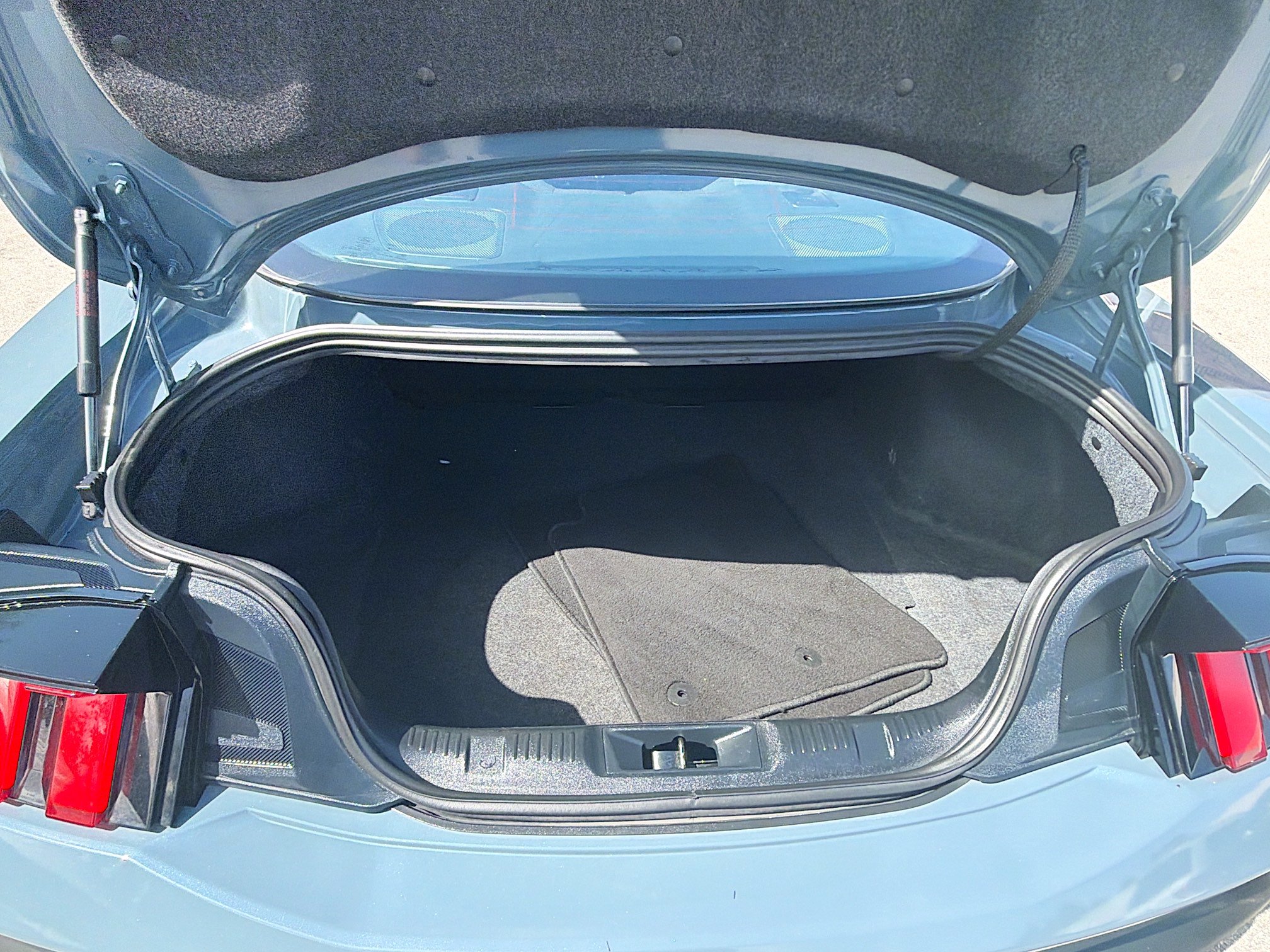Used 2024 Ford Mustang Coupe RWD image 24