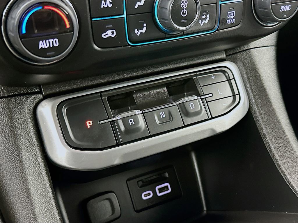 Used 2023 GMC Acadia SLT w/ Technology Package image 25