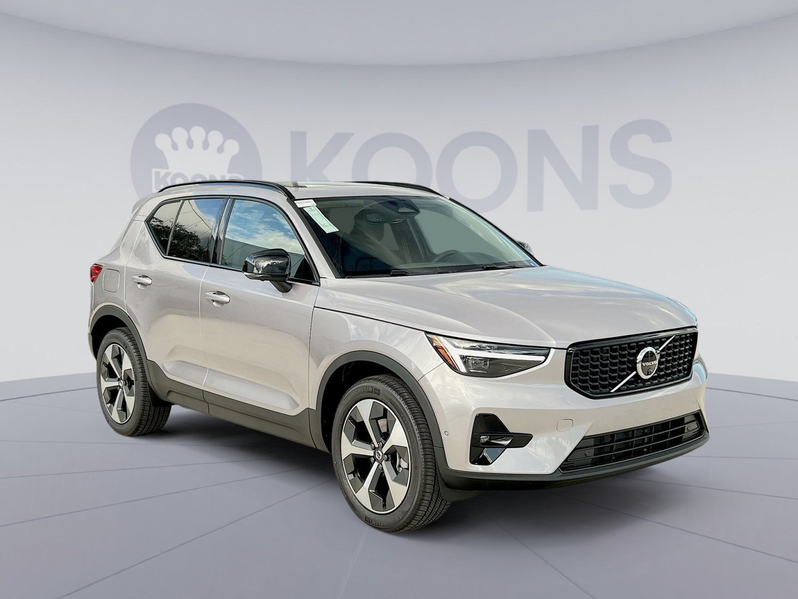 New 2026 Volvo XC40 B5 Plus w/ Protection Package Premier AWD/4WD image 10