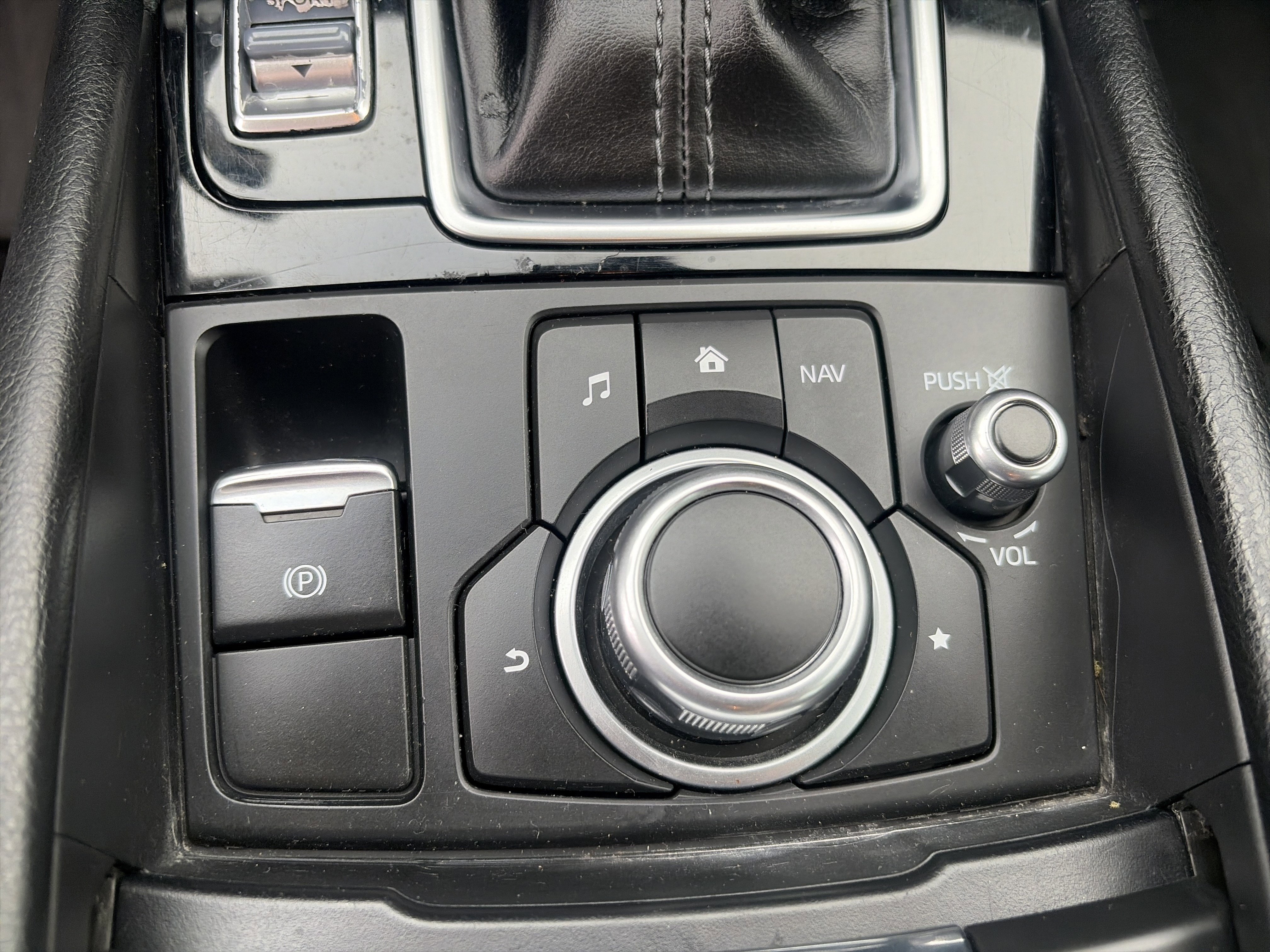 Used 2018 MAZDA MAZDA3 Sport w/ Preferred Equipment Package FWD image 36