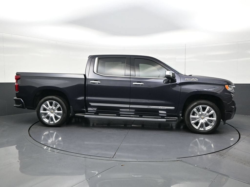 Used 2024 Chevrolet Silverado 1500 High Country w/ High Country Premium Package AWD/4WD image 6