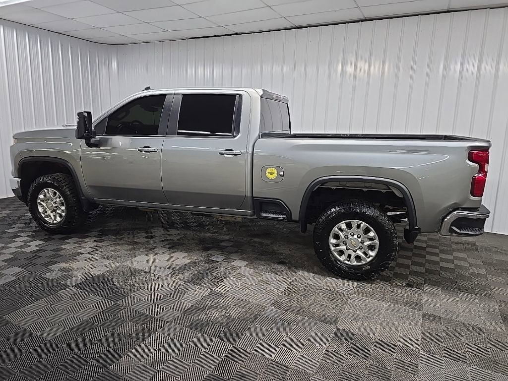 Used 2024 Chevrolet Silverado 3500 LT image 4