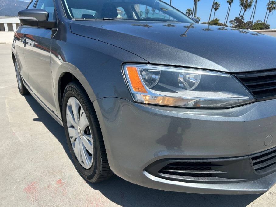 Used 2012 Volkswagen Jetta SE FWD image 13