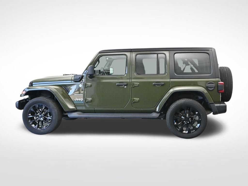 Used 2023 Jeep Wrangler Unlimited Sahara w/ Cold Weather Group AWD/4WD image 9