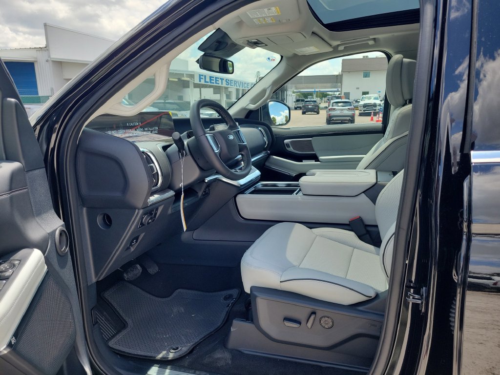 New 2026 Ford Expedition Max Platinum w/ Platinum Ultimate Package AWD/4WD image 22