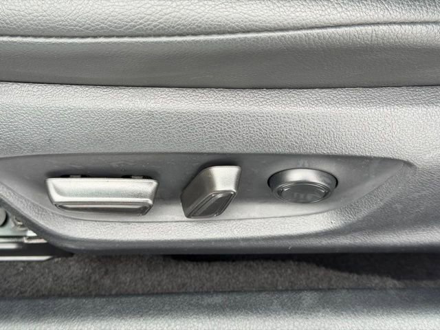 Used 2018 Toyota Camry SE image 19