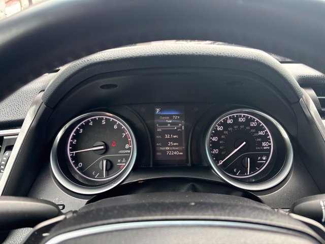 Used 2018 Toyota Camry SE FWD image 13