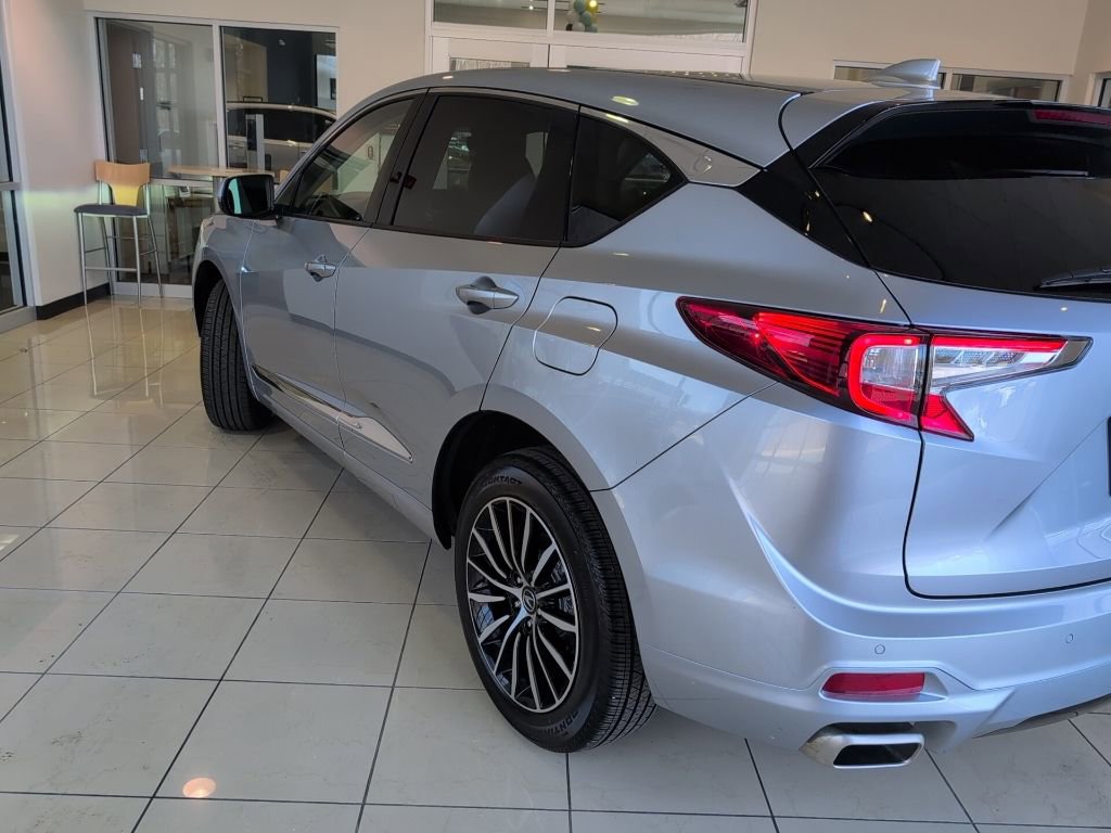 Certified 2025 Acura RDX SH-AWD w/ Advance Package image 3