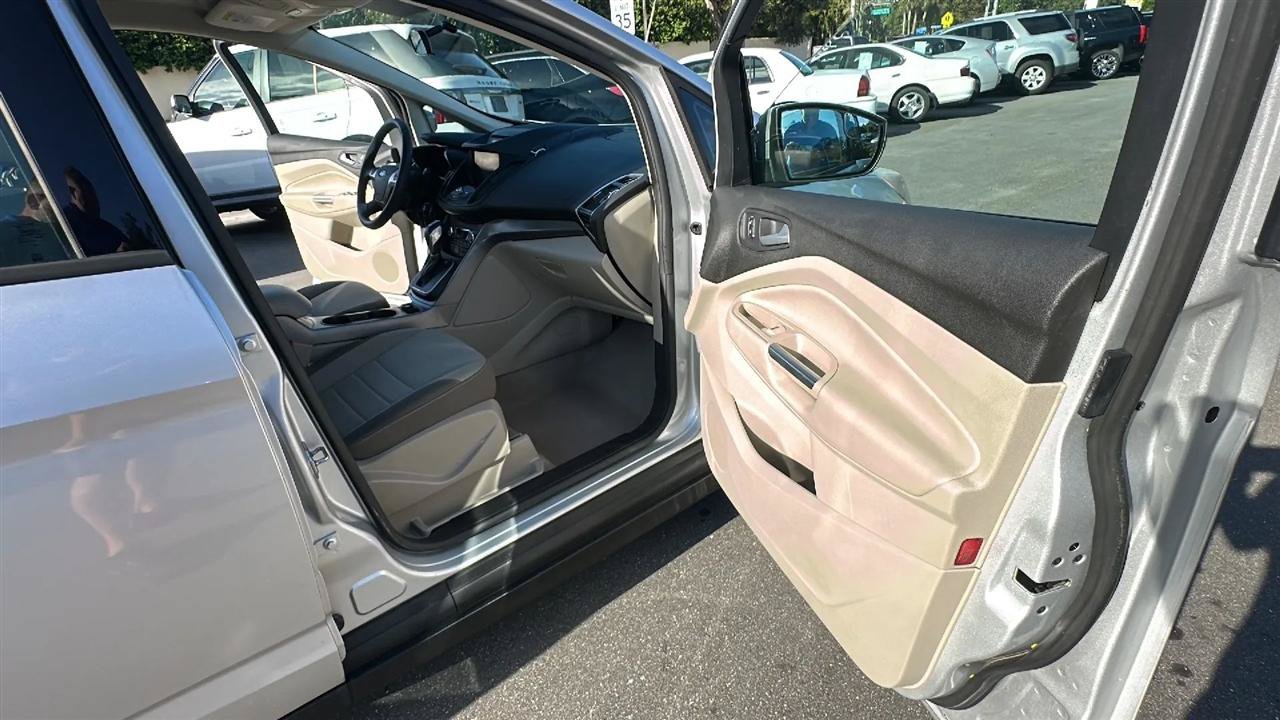 Used 2013 Ford C-MAX SE FWD image 34