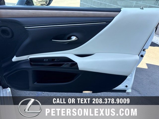 Used 2023 Lexus ES 300h w/ Premium Package FWD image 12