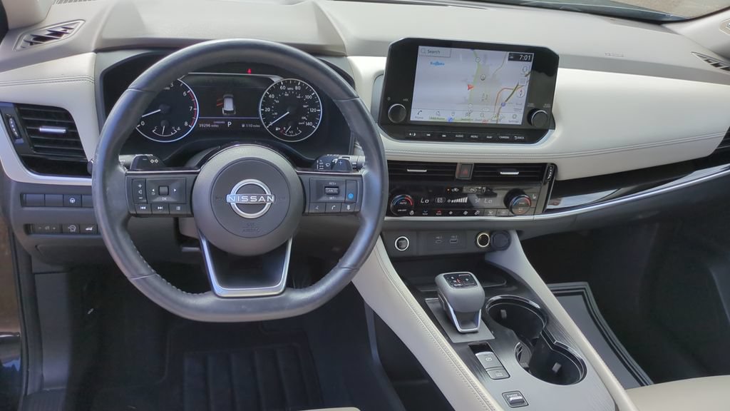 Used 2023 Nissan Rogue SL w/ SL Premium Package FWD image 17
