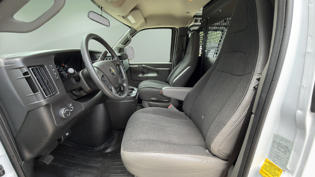 Used 2025 Chevrolet Express 2500 w/ Driver Convenience Package RWD image 20