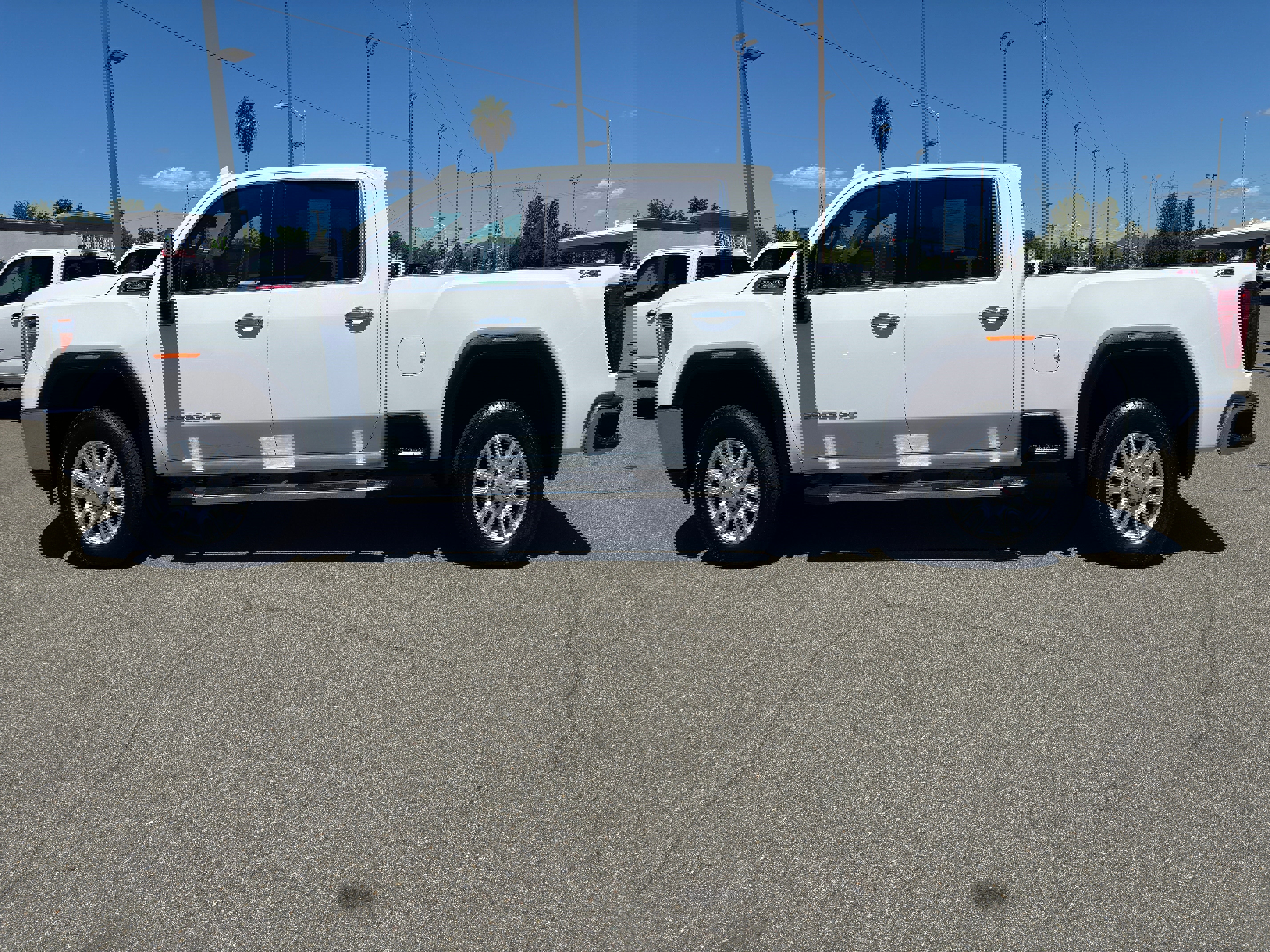 Used 2021 GMC Sierra 3500 SLT w/ Gooseneck/5TH Wheel Package image 8