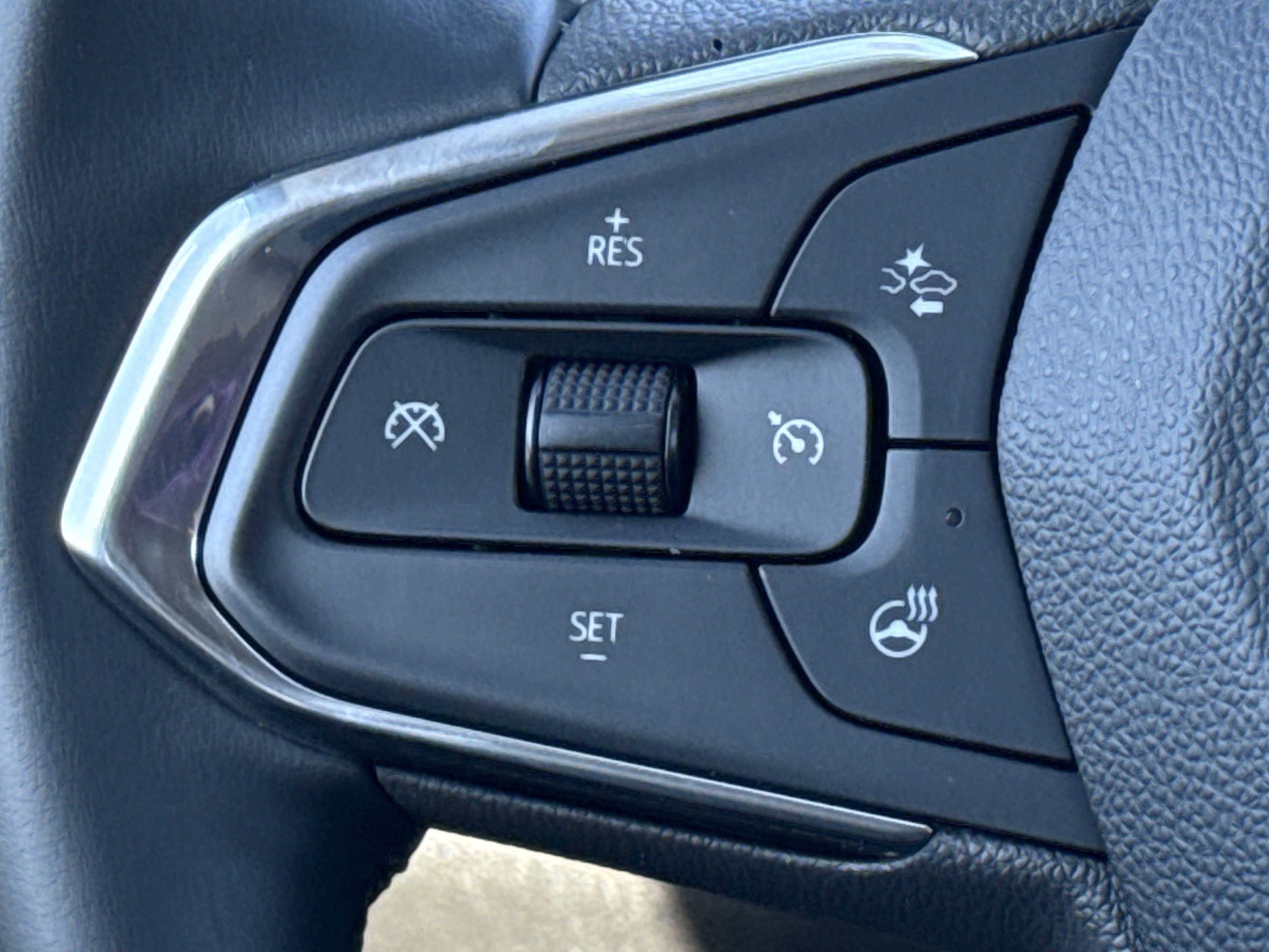 Certified 2025 Chevrolet Trax ACTIV w/ Driver Confidence Package image 19