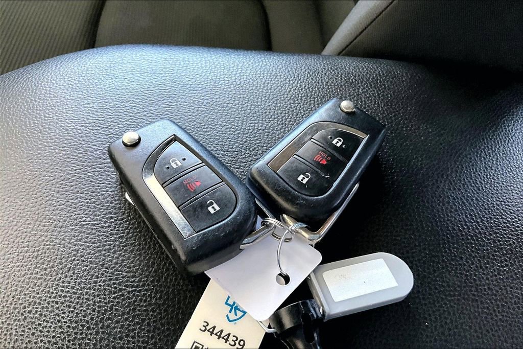 Used 2020 Toyota RAV4 LE w/ All Weather Liner Package image 35