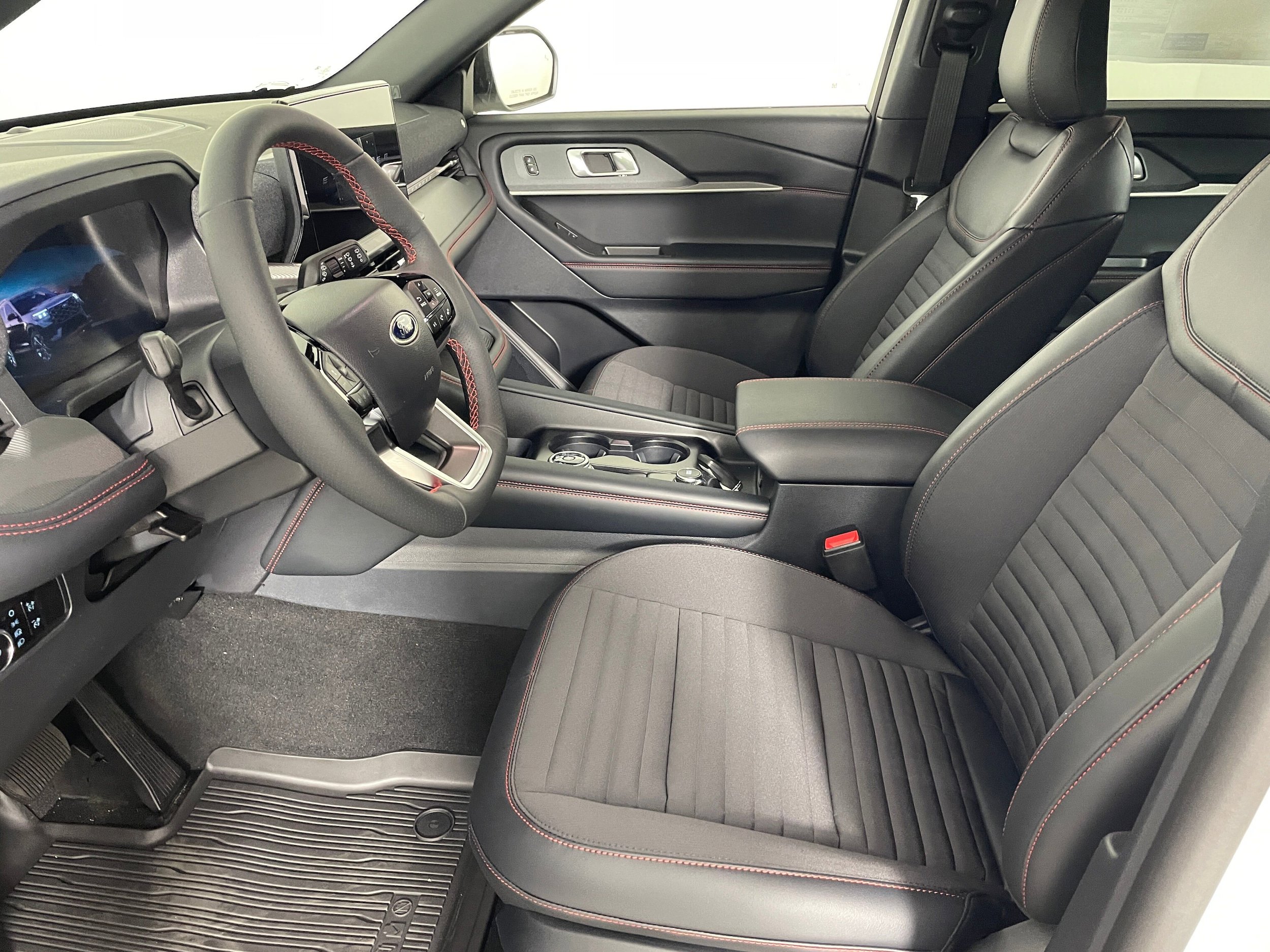 New 2026 Ford Explorer ST-Line AWD/4WD image 2