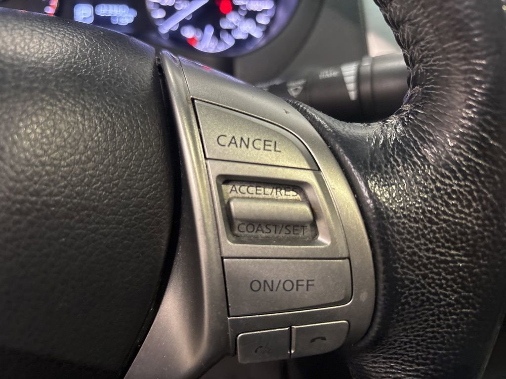 Used 2013 Nissan Altima 2.5 SL w/ Technology Pkg image 19