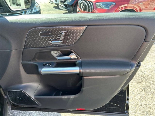 Used 2024 Mercedes-Benz GLA 250 4MATIC image 30