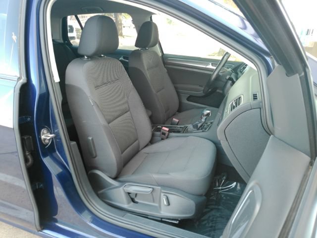 Used 2019 Volkswagen e-Golf SE w/ Driver Assistance Package FWD image 21