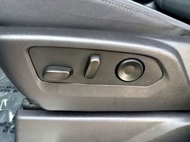 Used 2025 Chevrolet Silverado 1500 LT image 17