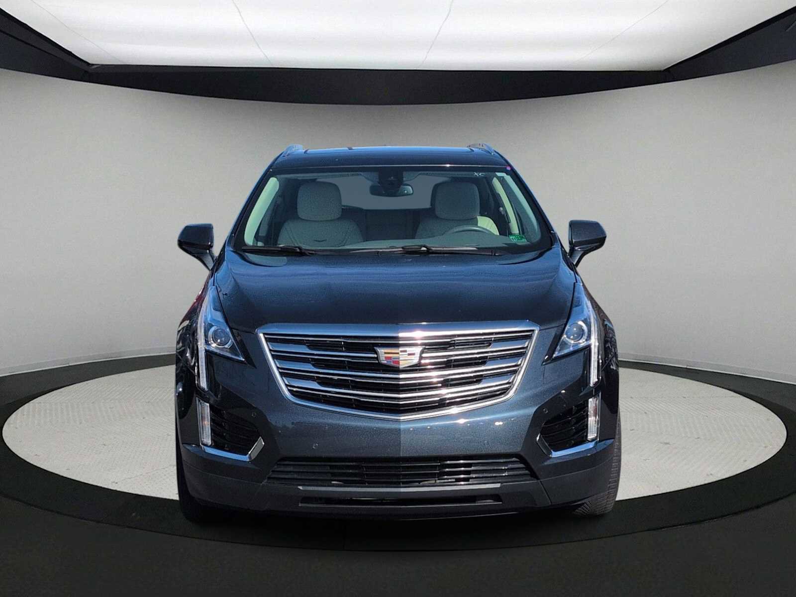 Used 2019 Cadillac XT5 Luxury image 3