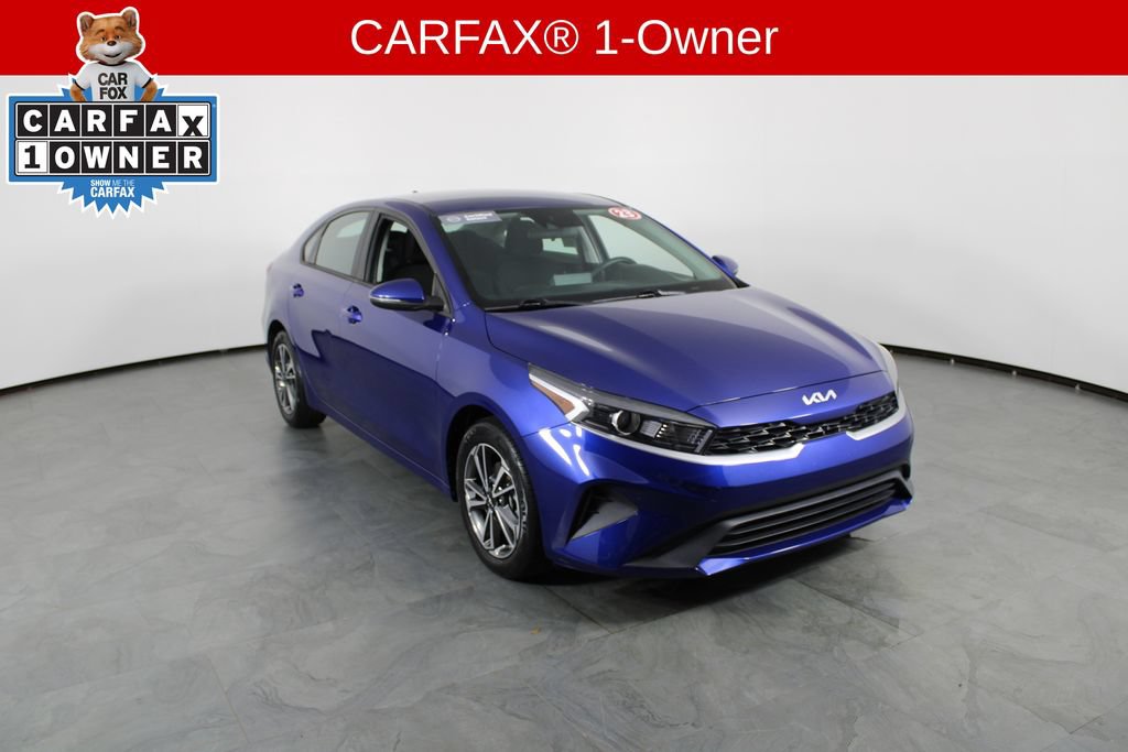 Used 2023 Kia Forte LXS w/ LXS Technology Package FWD image 5