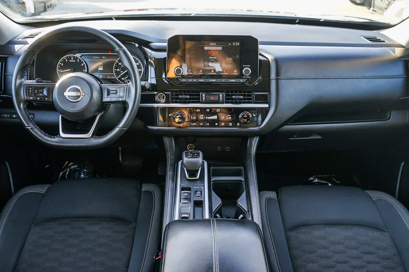 Used 2022 Nissan Pathfinder SV FWD image 12