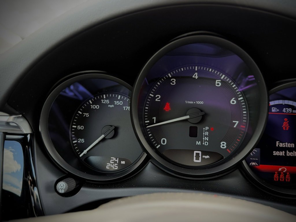 New 2025 Porsche Macan image 24