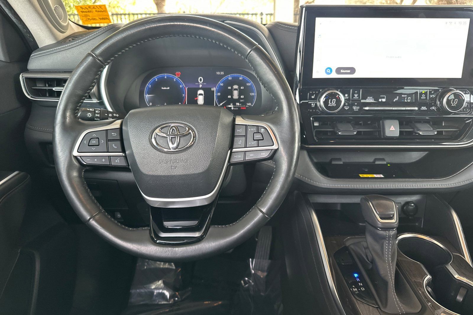 Used 2023 Toyota Highlander Limited image 17