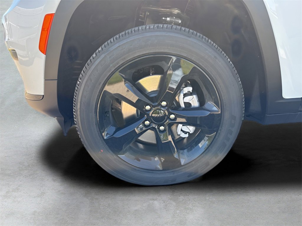 New 2025 Jeep Grand Cherokee L Altitude image 34