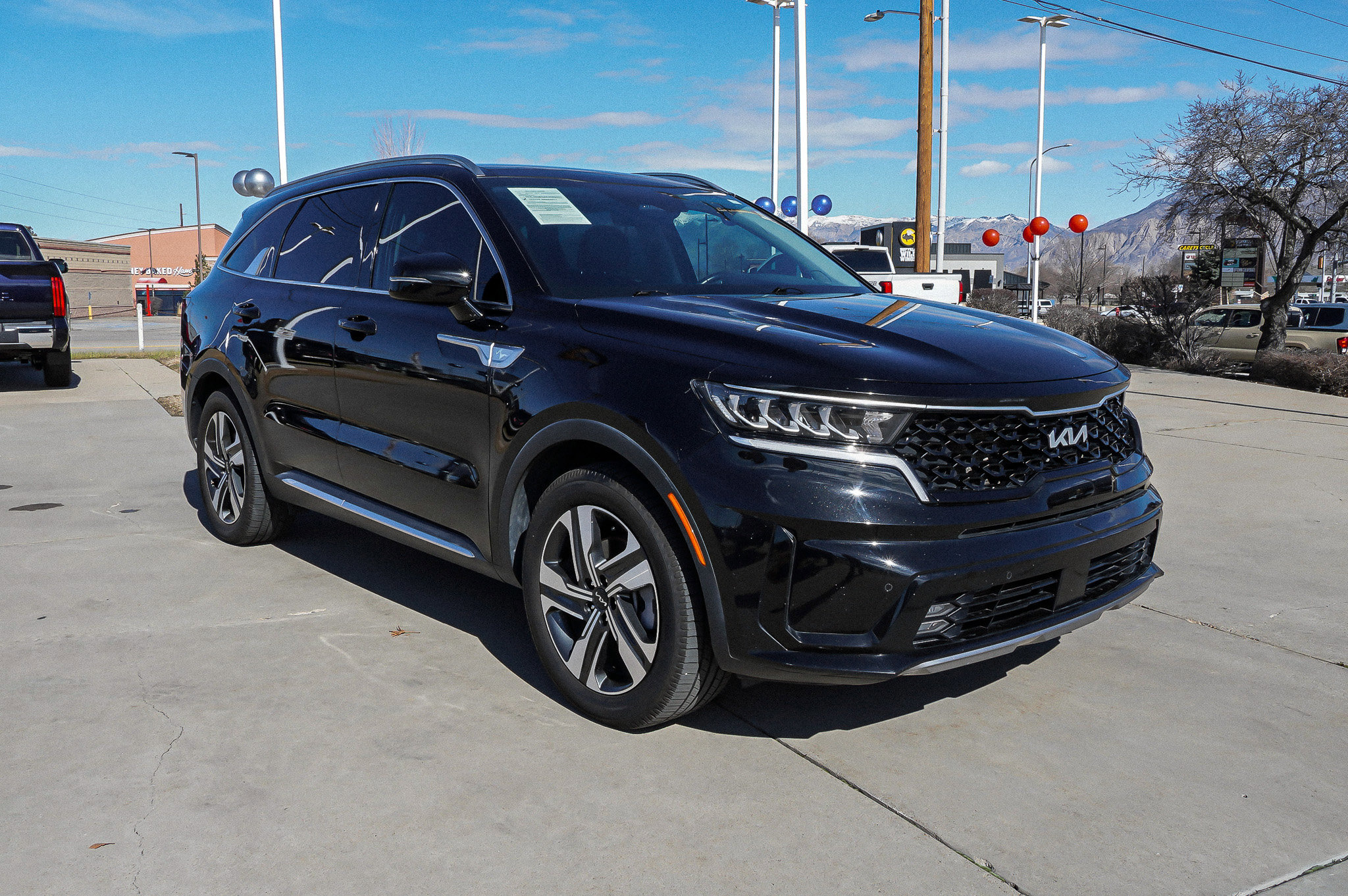 Used 2022 Kia Sorento EX w/ Panoramic Sunroof Package image 2