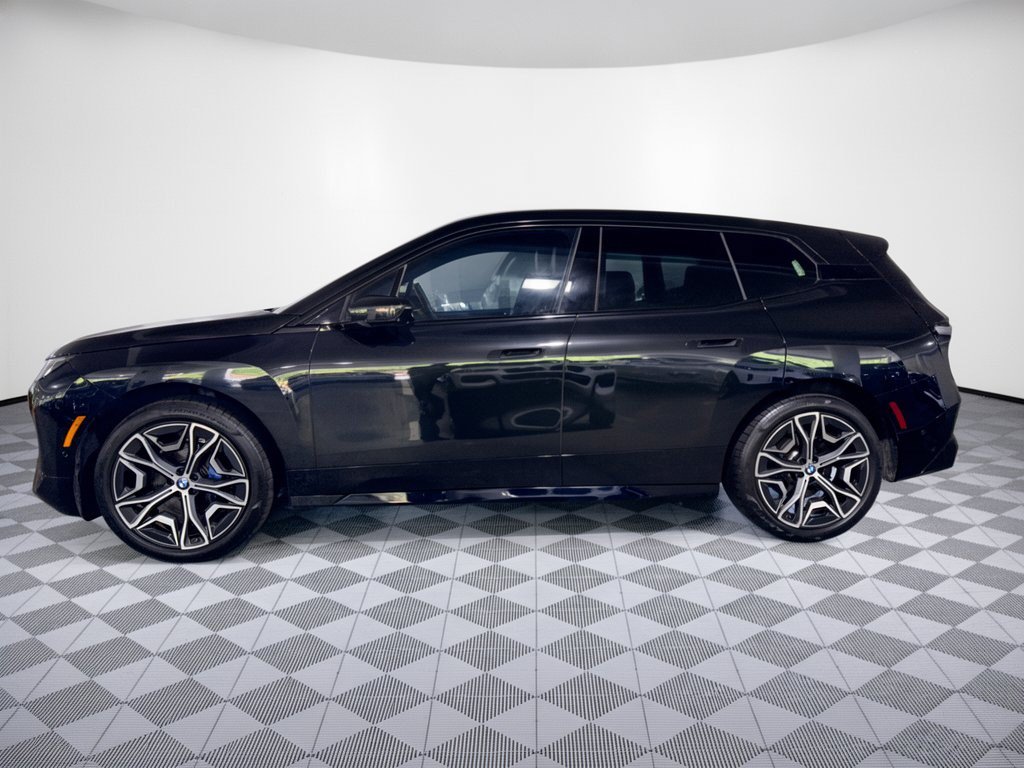 Used 2024 BMW iX xDrive50 w/ Sport Package AWD/4WD image 2
